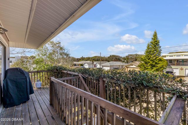 831 E 21st Avenue, New Smyrna Beach, FL 32169