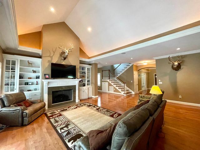 157 N Spring Street, Melbourne, AR 72556