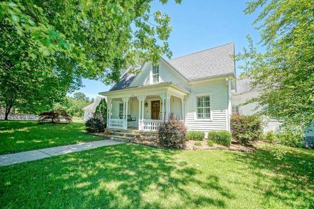 157 N Spring Street, Melbourne, AR 72556