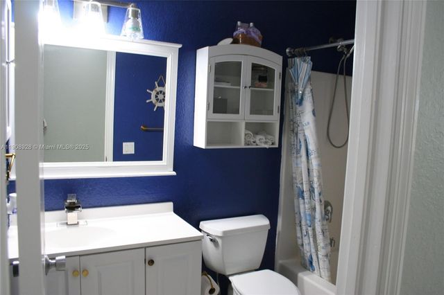 150 Peace Ave, Key Largo, FL 33037