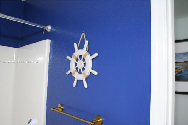 150 Peace Ave, Key Largo, FL 33037