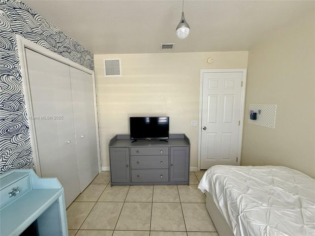 150 Peace Ave, Key Largo, FL 33037