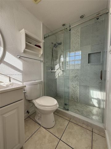 150 Peace Ave, Key Largo, FL 33037