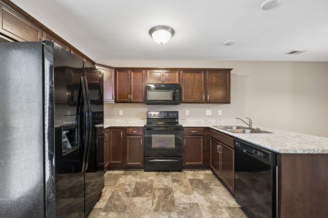 375 Sam Houston Cir, Clarksville, TN 37040