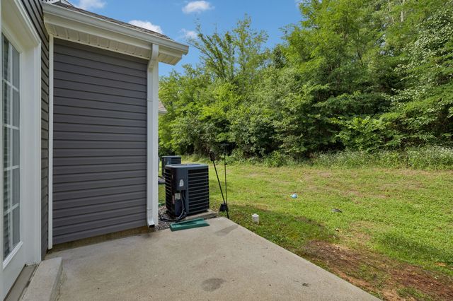 375 Sam Houston Cir, Clarksville, TN 37040