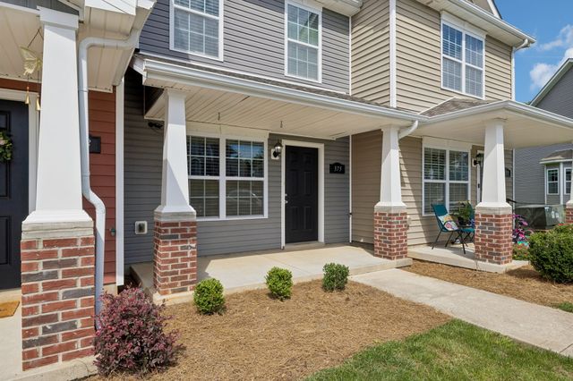 375 Sam Houston Cir, Clarksville, TN 37040