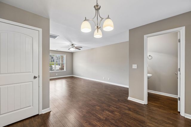 375 Sam Houston Cir, Clarksville, TN 37040