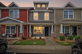 375 Sam Houston Cir, Clarksville, TN 37040