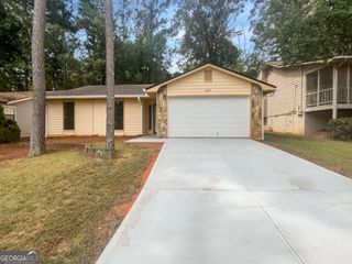 643 Woodsong Lane, Stone Mountain, GA 30087
