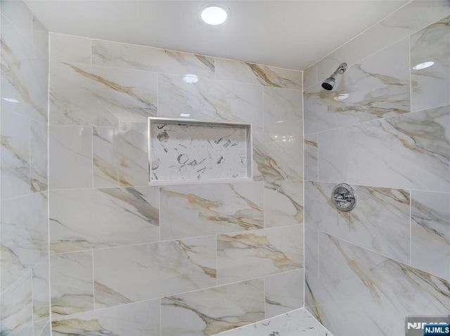 186 Isabella Avenue, Irvington, NJ 07111