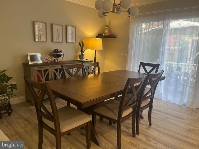 10320 COLLINGHAM DR, Fairfax, VA 22032