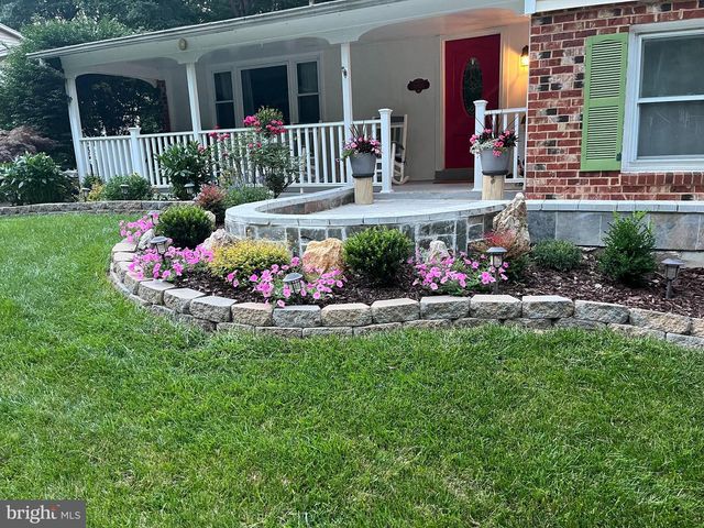 10320 COLLINGHAM DR, Fairfax, VA 22032
