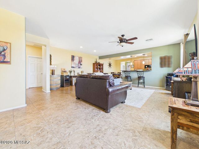 10484 S Cutting Horse Drive, Vail, AZ 85641