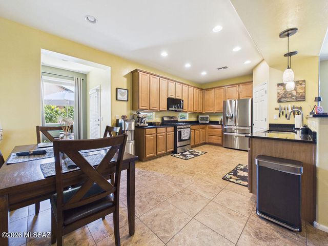 10484 S Cutting Horse Drive, Vail, AZ 85641