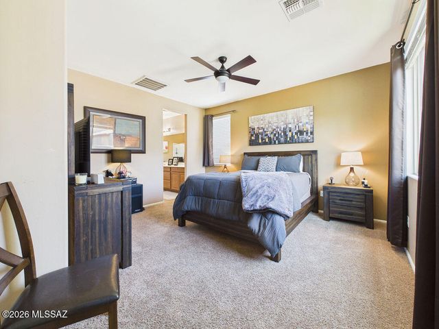 10484 S Cutting Horse Drive, Vail, AZ 85641