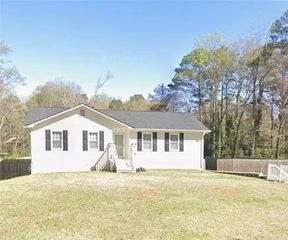 260 remington, Ellenwood, GA 30294