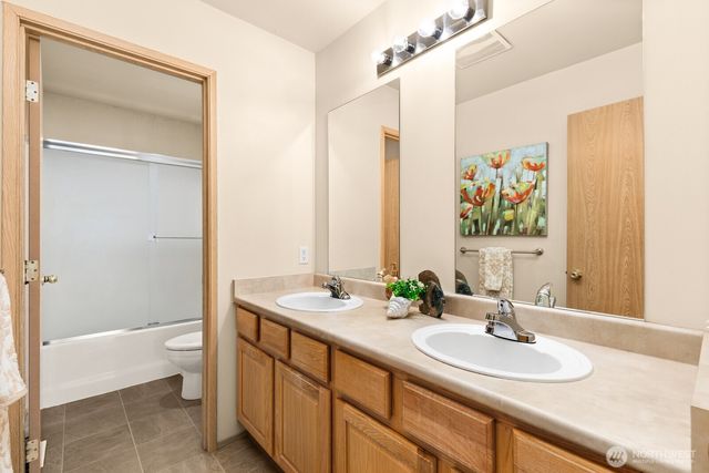22731 132nd Place SE, Kent, WA 98042