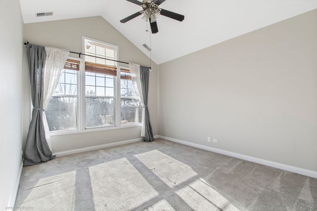 360 Promontory Lane D, Wauconda, IL 60084