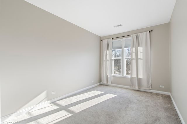 360 Promontory Lane D, Wauconda, IL 60084