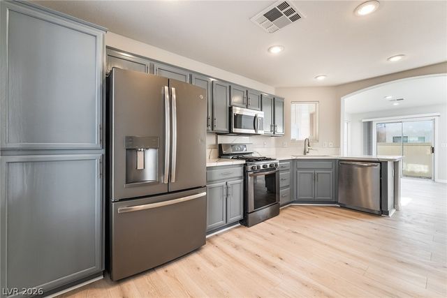 8072 Twain Harte Street, Las Vegas, NV 89139