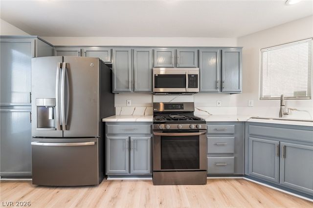 8072 Twain Harte Street, Las Vegas, NV 89139