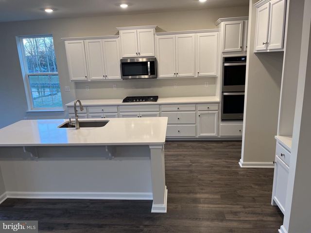 79 WESTMONT DR, Medford, NJ 08055