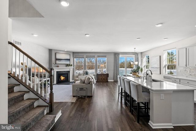 79 WESTMONT DR, Medford, NJ 08055