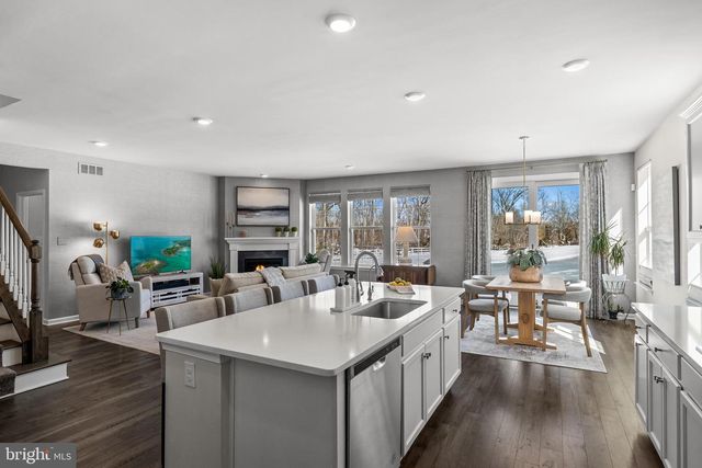 79 WESTMONT DR, Medford, NJ 08055