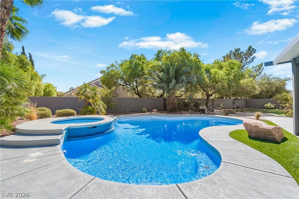 6718 Hawthorne Creek Court, Las Vegas, NV 89131 — photo 2