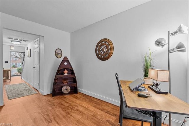 3313-B Regents Park Lane, Greensboro, NC 27455