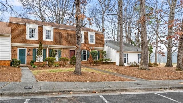 3313-B Regents Park Lane, Greensboro, NC 27455