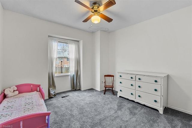 3313-B Regents Park Lane, Greensboro, NC 27455