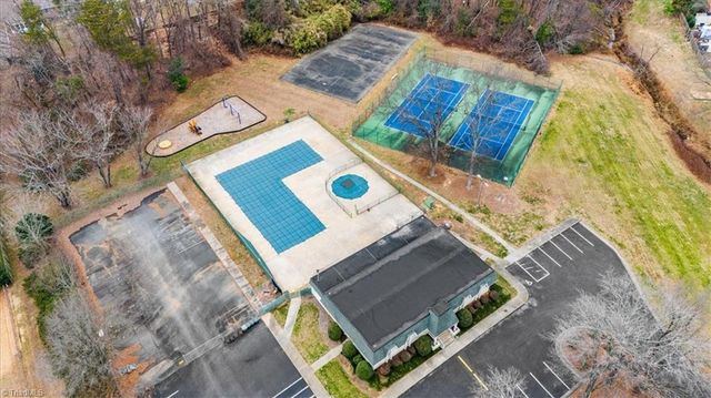 3313-B Regents Park Lane, Greensboro, NC 27455