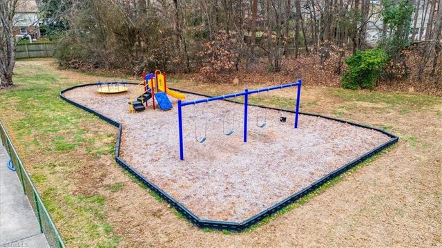 3313-B Regents Park Lane, Greensboro, NC 27455