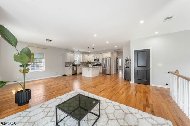 1718 W 4Th St, Piscataway Twp., NJ 08854