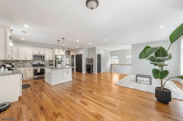 1718 W 4Th St, Piscataway Twp., NJ 08854