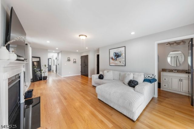 1718 W 4Th St, Piscataway Twp., NJ 08854