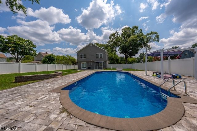 1718 W 4Th St, Piscataway Twp., NJ 08854