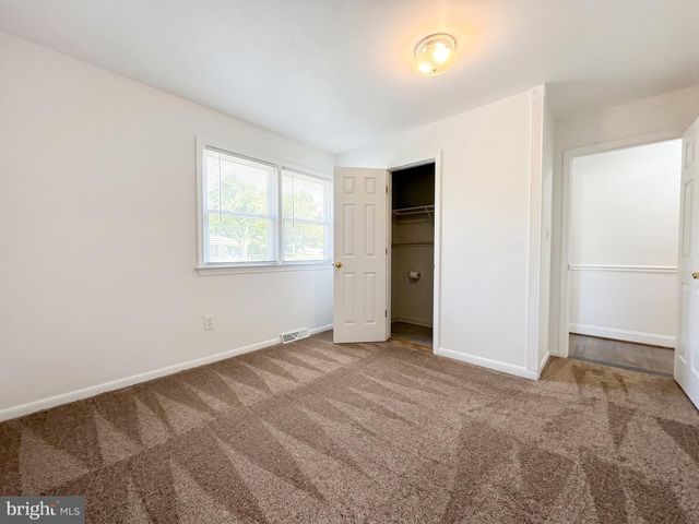 7108 ORDWAY RD, Centreville, VA 20121