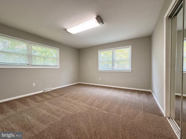 7108 ORDWAY RD, Centreville, VA 20121