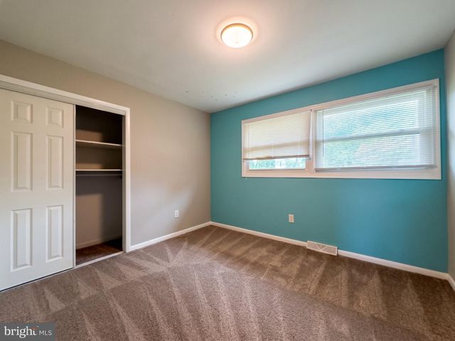 7108 ORDWAY RD, Centreville, VA 20121