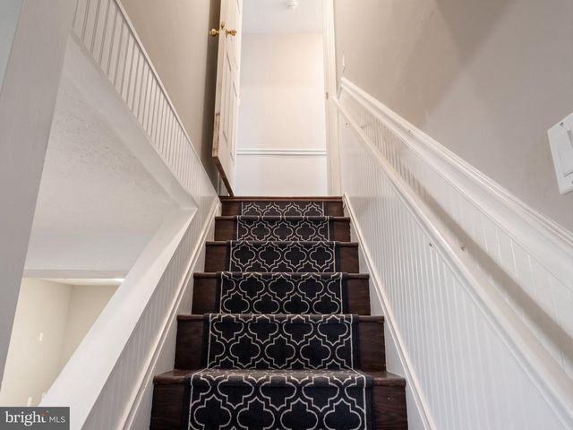 7108 ORDWAY RD, Centreville, VA 20121