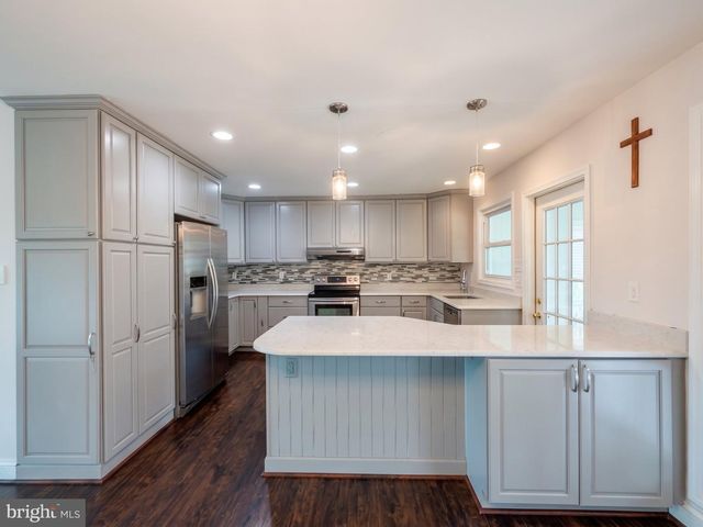 7108 ORDWAY RD, Centreville, VA 20121