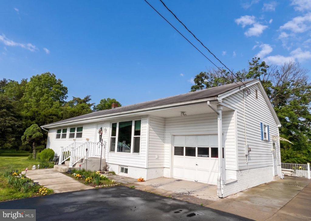 7108 ORDWAY RD, Centreville, VA 20121