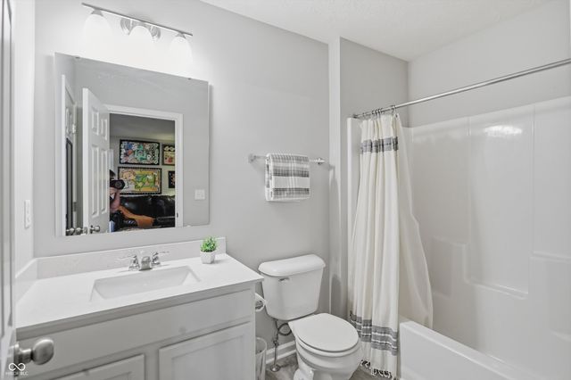 180 Tamarack Larch Boulevard, Cicero, IN 46034