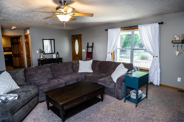 43 Lookout Trail, Fair Grove, MO 65648