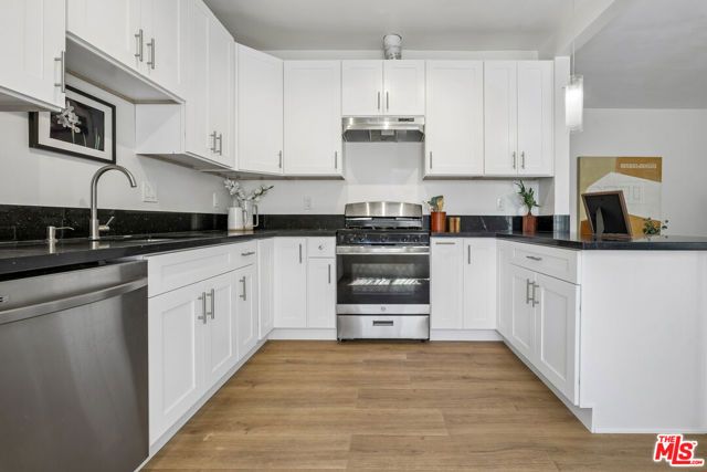 1125 N New Hampshire Avenue, Los Angeles, CA 90029