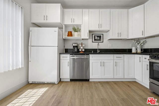 1125 N New Hampshire Avenue, Los Angeles, CA 90029