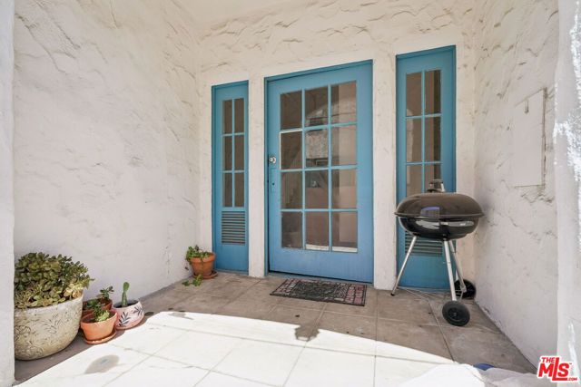 1125 N New Hampshire Avenue, Los Angeles, CA 90029