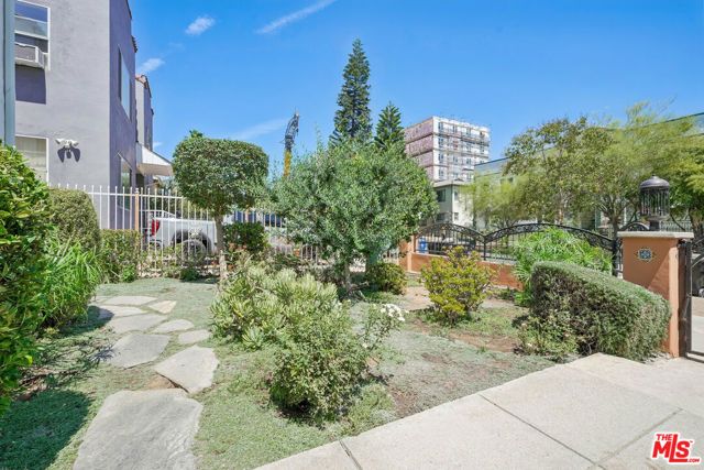 1125 N New Hampshire Avenue, Los Angeles, CA 90029